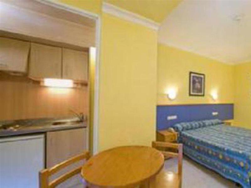 Vibra Bay Apartahotel San Antonio Abad